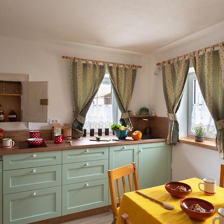 Cherry House - Cosy House - Ideal For Bear Watching, In The Neighborhood Of The Medieval Sneznik Castle Stari Trg pri Lozu Exterior photo