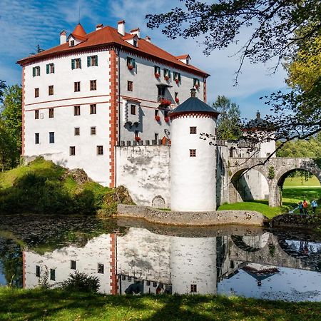 Cherry House - Cosy House - Ideal For Bear Watching, In The Neighborhood Of The Medieval Sneznik Castle Stari Trg pri Lozu Exterior photo